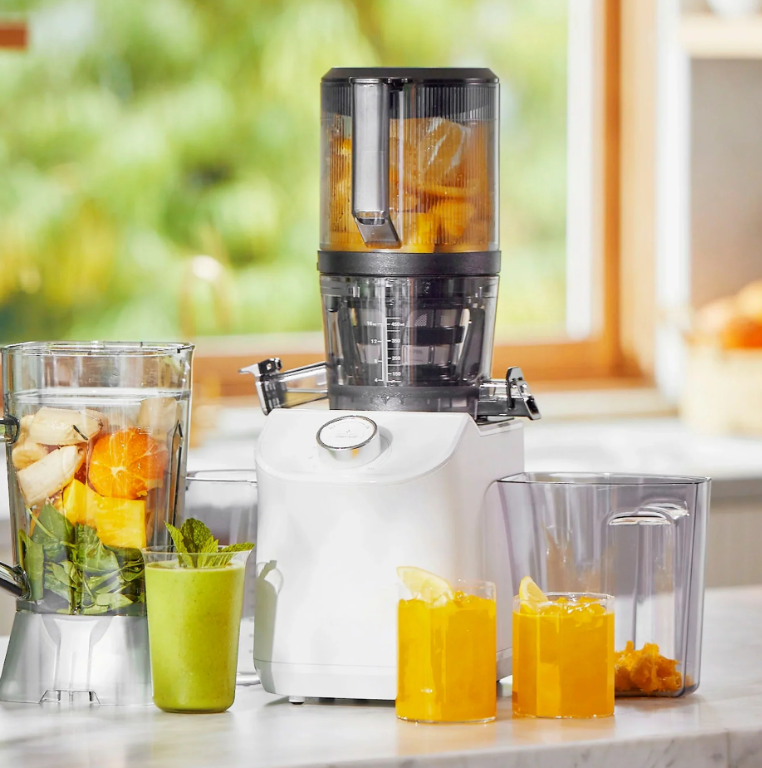 Nama C2 juicer and blender